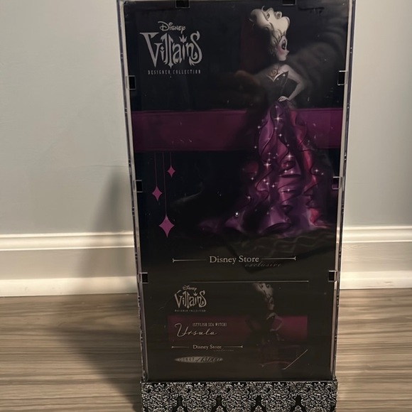 Designer Disney Villains Ursula Doll - Picture 3 of 6